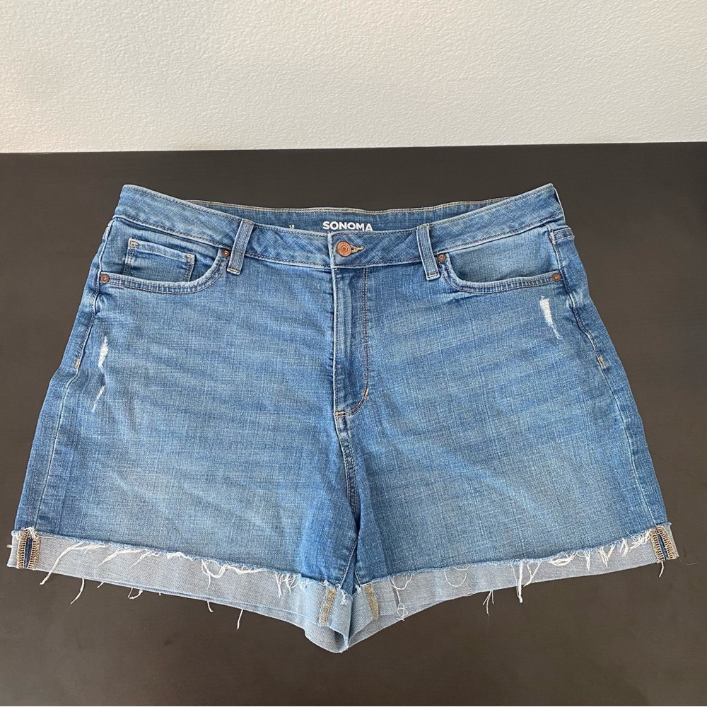 Sonoma Blue Jean Shorts Rolled Hem Distressed Sz 18 Excellent Used